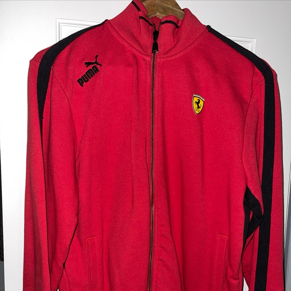 Men’s Red Puma Ferrari Zip Up Jacket Size Medium